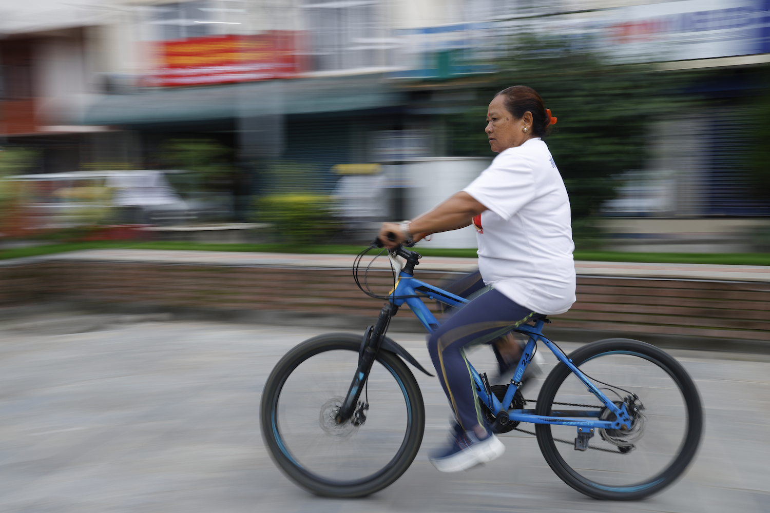 Women cycling